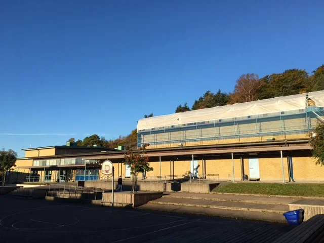 BEVEGO-filialen i Mölndal, röd fasad
